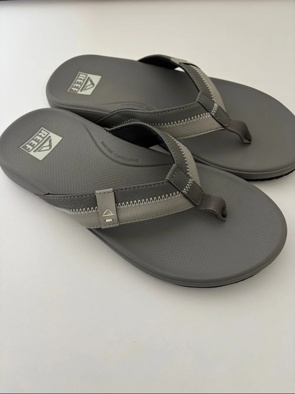 Reef Cushion Phantom 2.0 Sandals Flip Flops Comfort Beach Gray Men's Size 8 NWOT